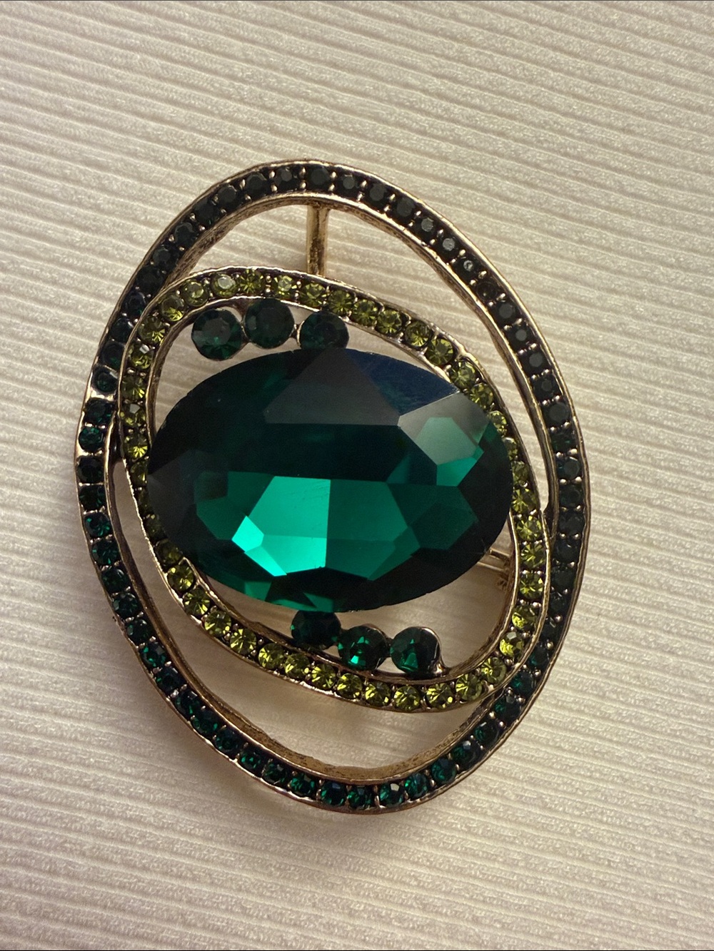 Deep Emerald Oval Crystal Brooch Pendant Women Jewelry